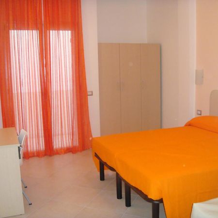 Residence Perla Misano Adriatico Kültér fotó