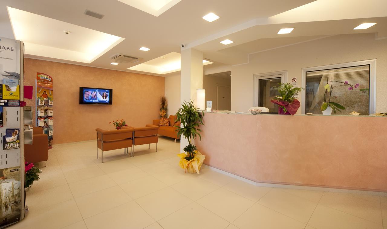 Residence Perla Misano Adriatico Kültér fotó