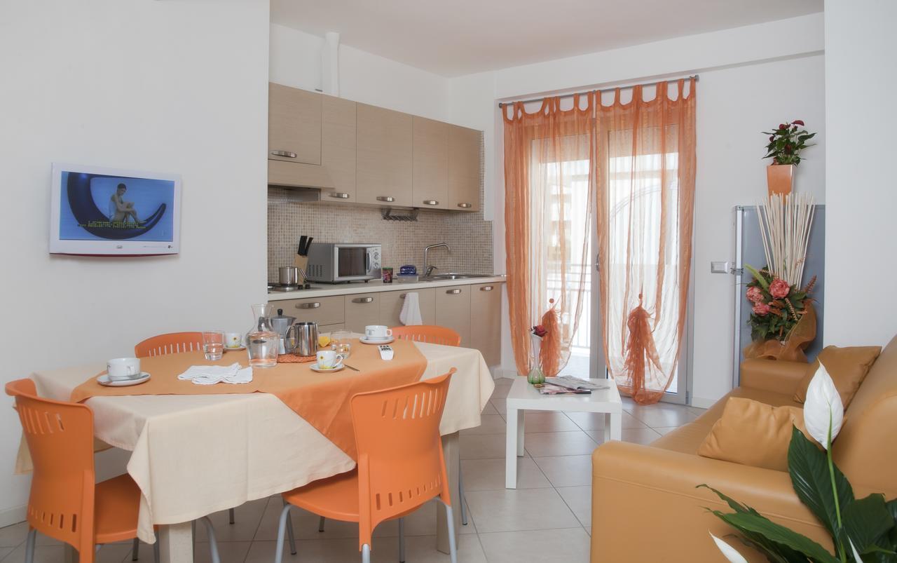 Residence Perla Misano Adriatico Kültér fotó