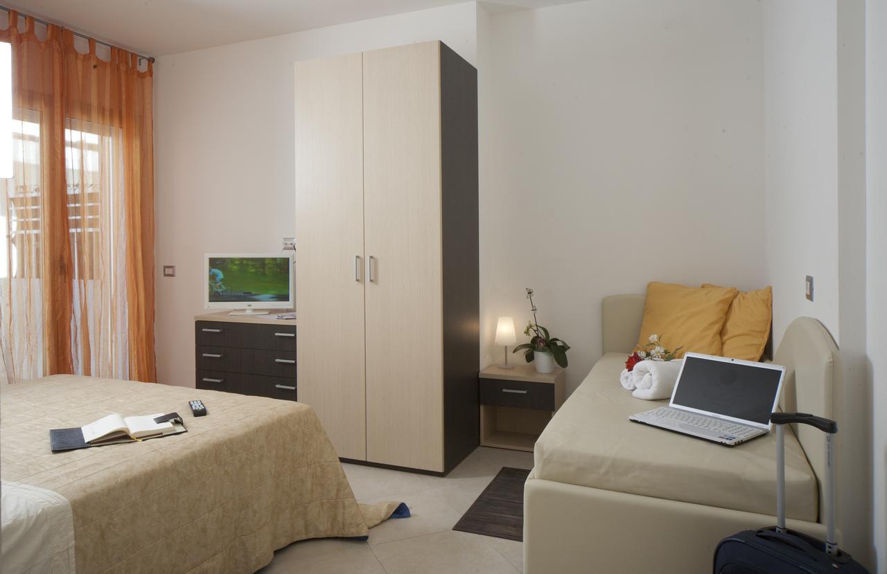 Residence Perla Misano Adriatico Kültér fotó